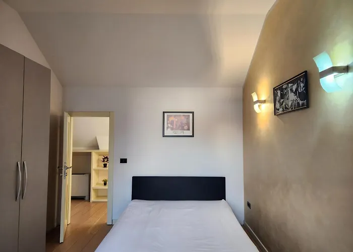 Central Terrace Escape With Jacuzzi