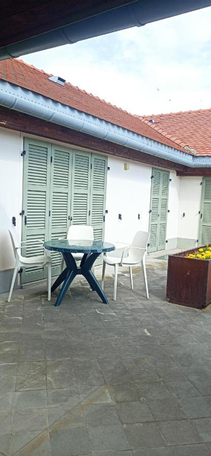 Terrace Escape With Jacuzzi Appartement